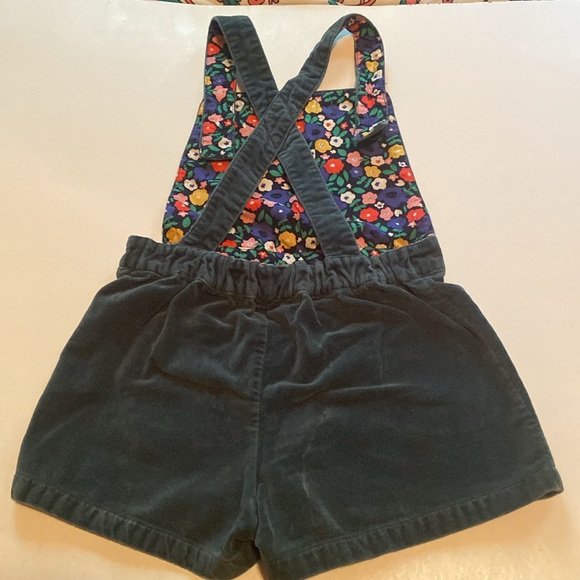 Mini Boden Velvet Green Overall Shorts 5-6y - Picture 3 of 5